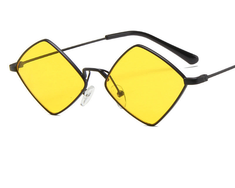 Retro Style Diamond Sunglasses