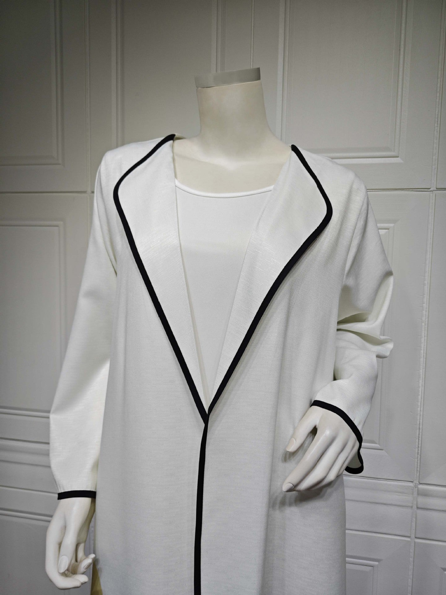 Muslim abaya
